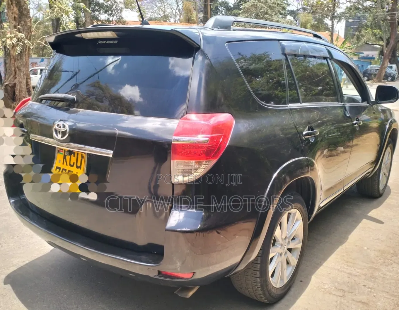 Toyota Vanguard 2012 Black