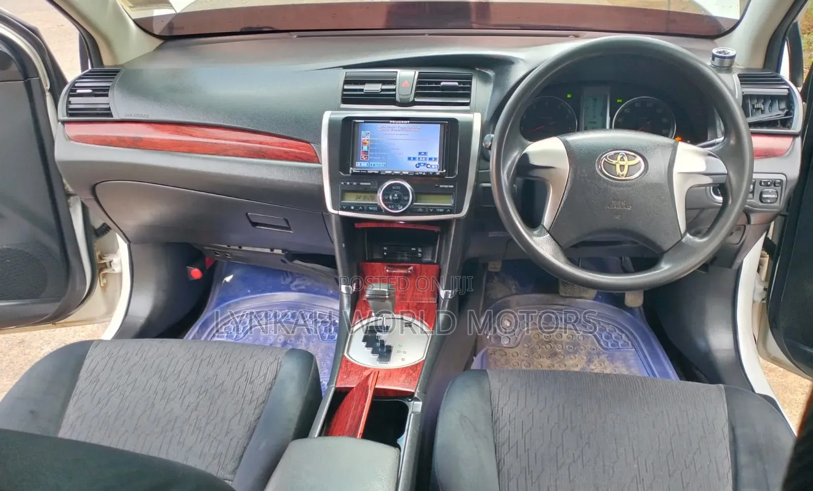 Toyota Allion 2010 Off white