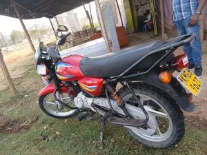 Bajaj Boxer 125 2025 Red