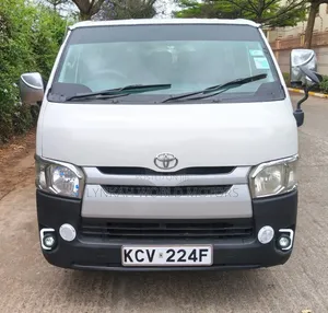 Toyota HiAce 2011 White