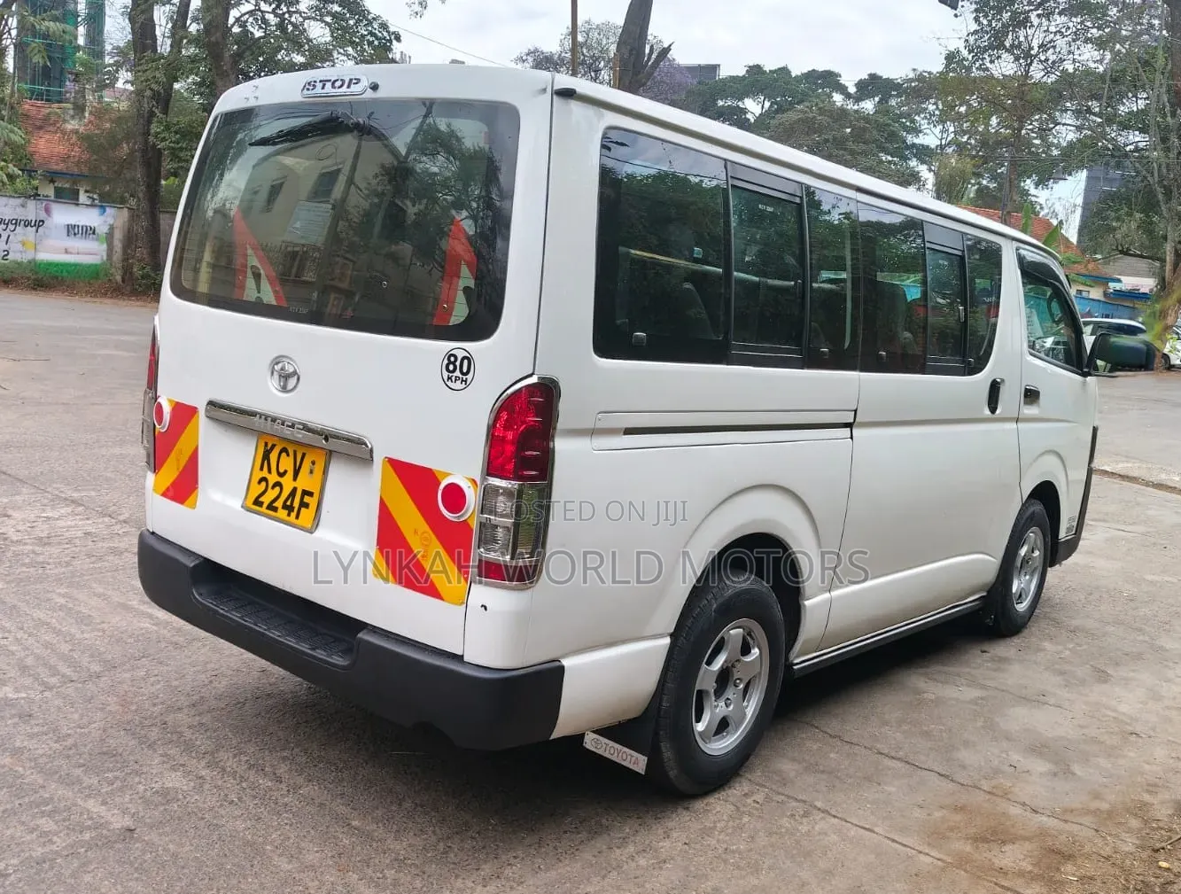 Toyota HiAce 2011 White