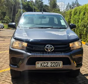 Toyota Hilux 2020 Gray