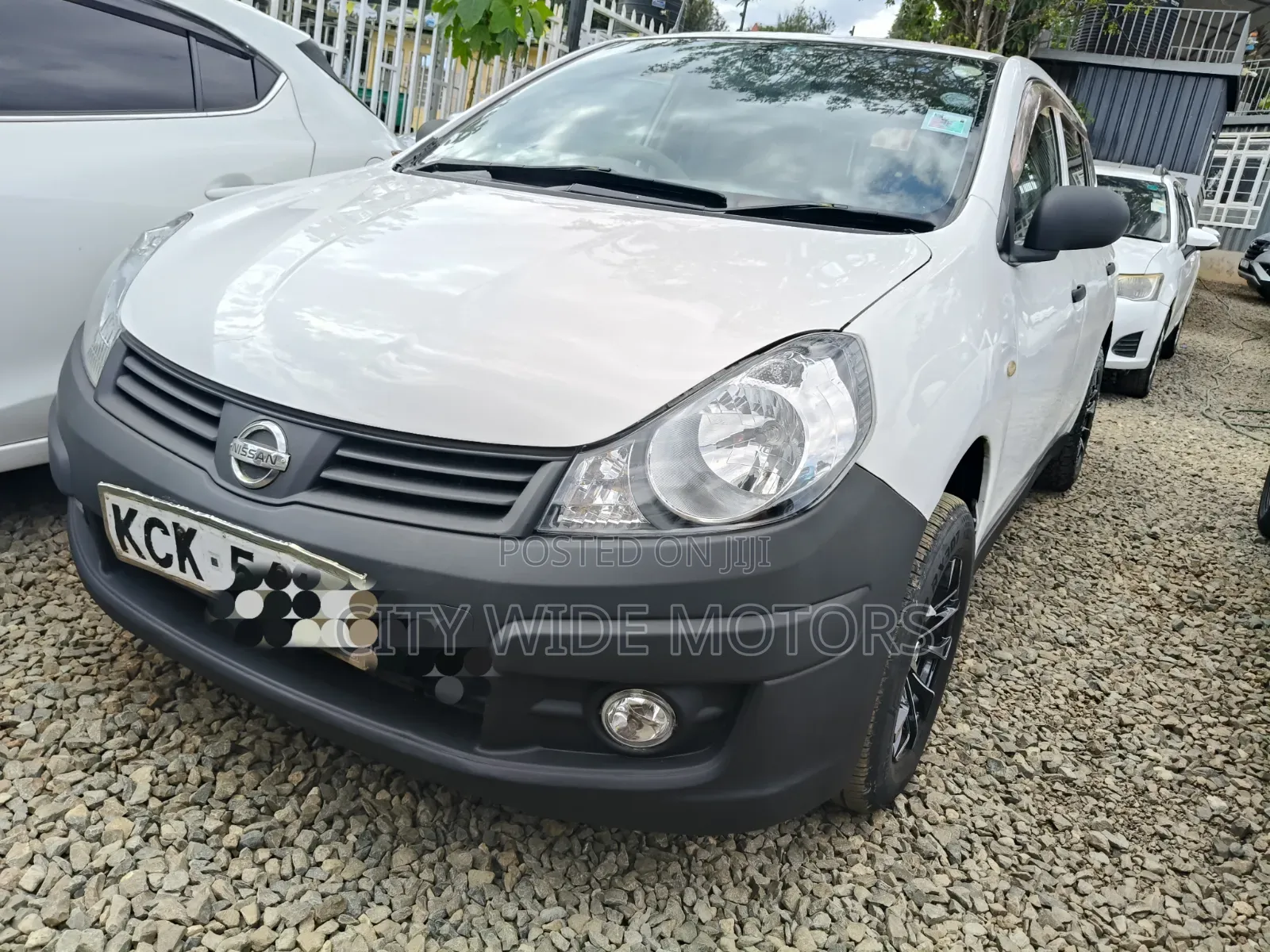 Nissan Advan 2009 White
