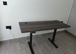 Reception Office Desk With Adjustable Height