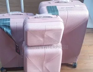 4-in-1 Suitcase Set – Modern Design With Ample Pack