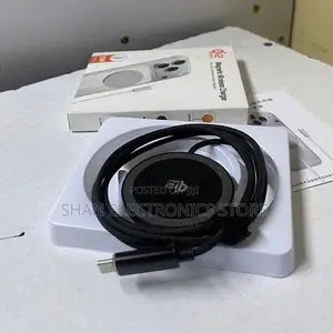 Q12 Everyday Magnetic Wireless Phone Charger With Compact Build