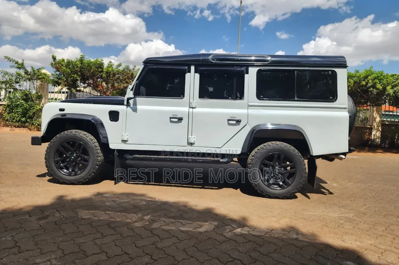 Land Rover Defender 1997 White