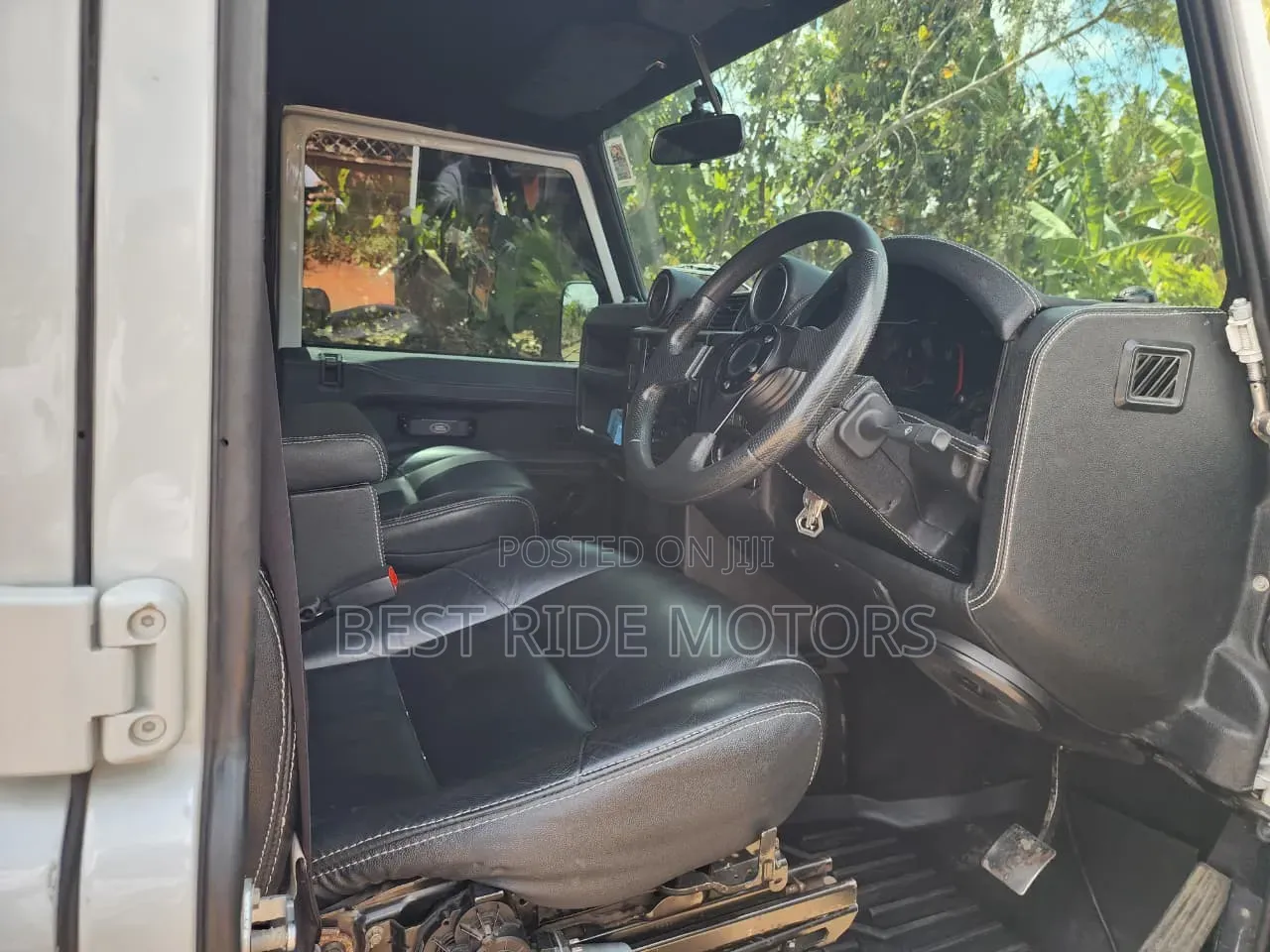 Land Rover Defender 1997 White