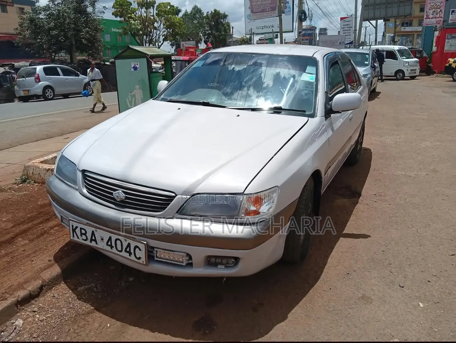 Toyota Corolla 2000 White