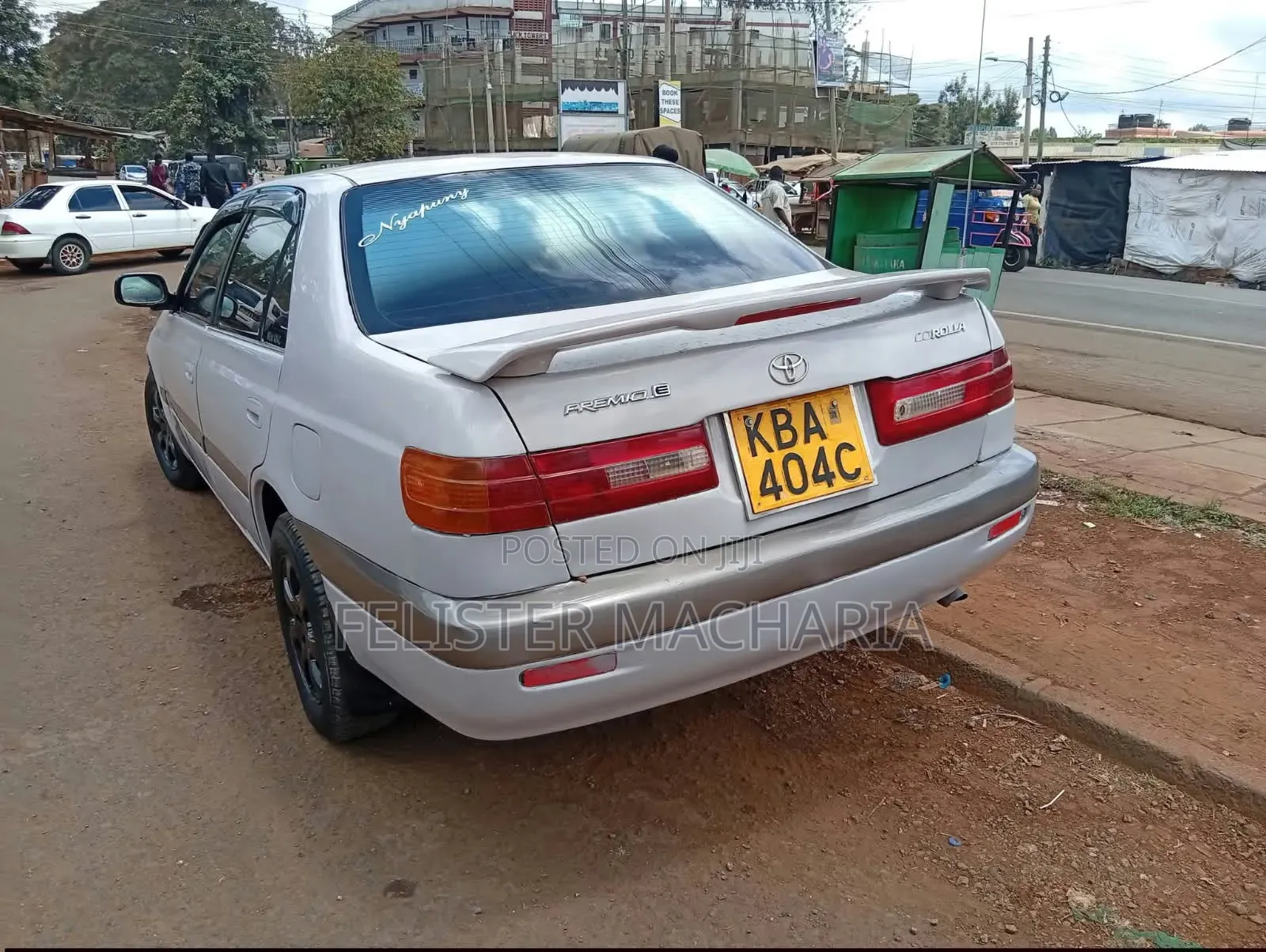 Toyota Corolla 2000 White