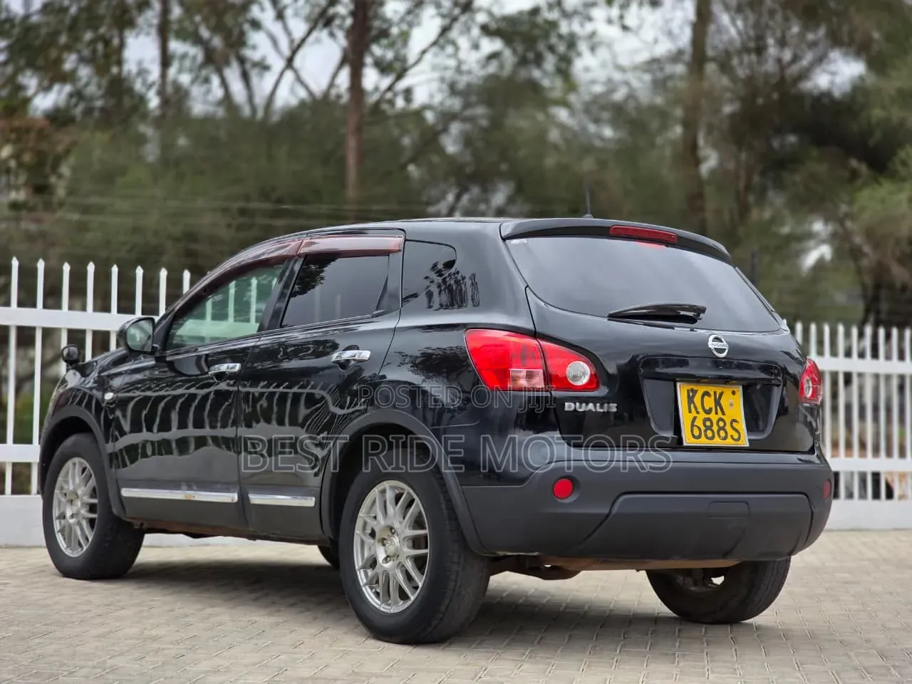 Nissan Dualis 2010 Black