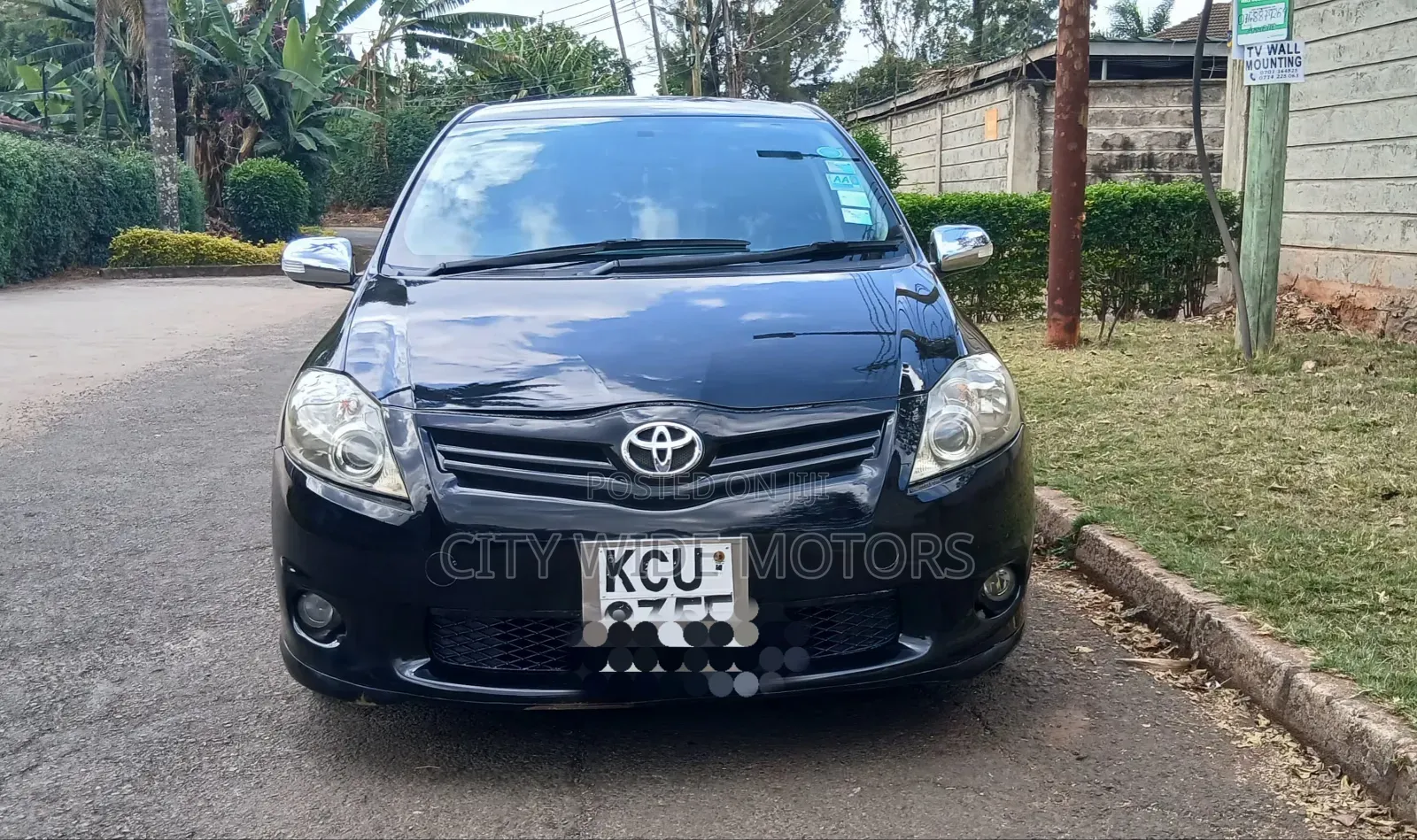 Toyota Auris 2012 Black