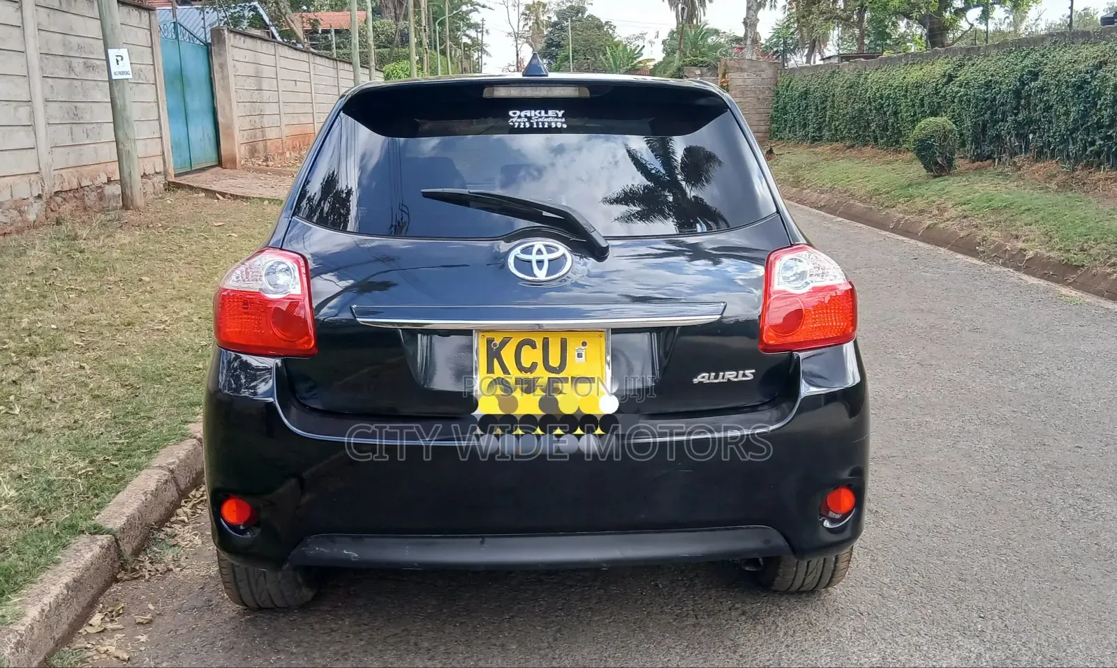 Toyota Auris 2012 Black