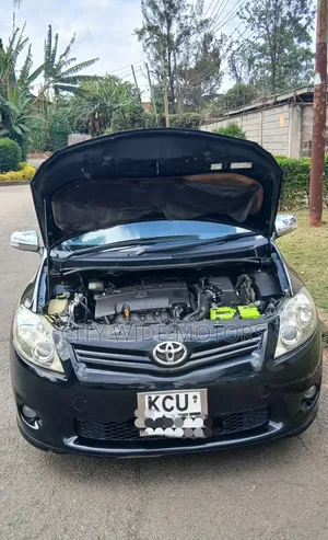 Toyota Auris 2012 Black