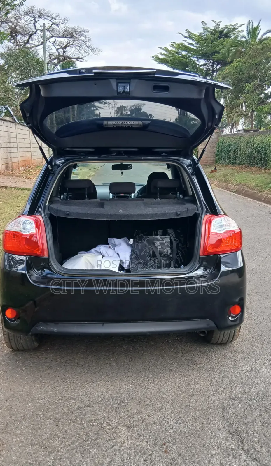 Toyota Auris 2012 Black