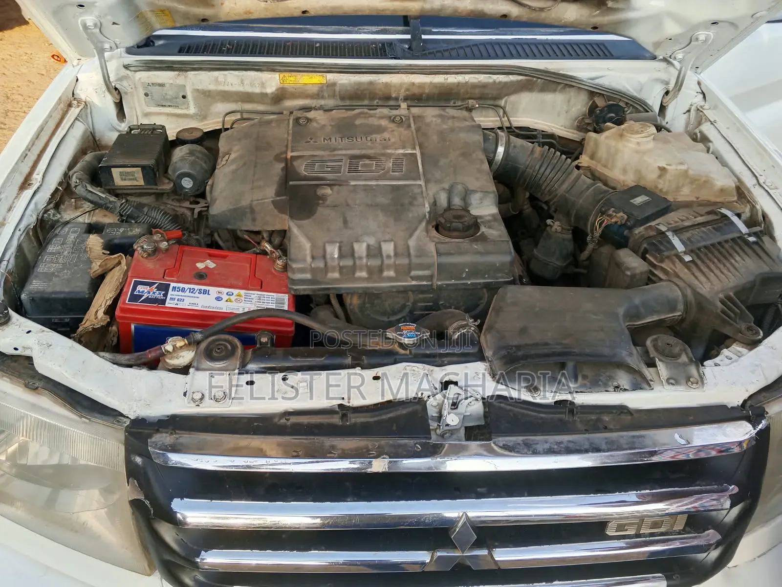 Mitsubishi Pajero 2001 White