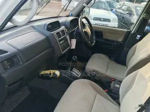 Mitsubishi Pajero 2001 White