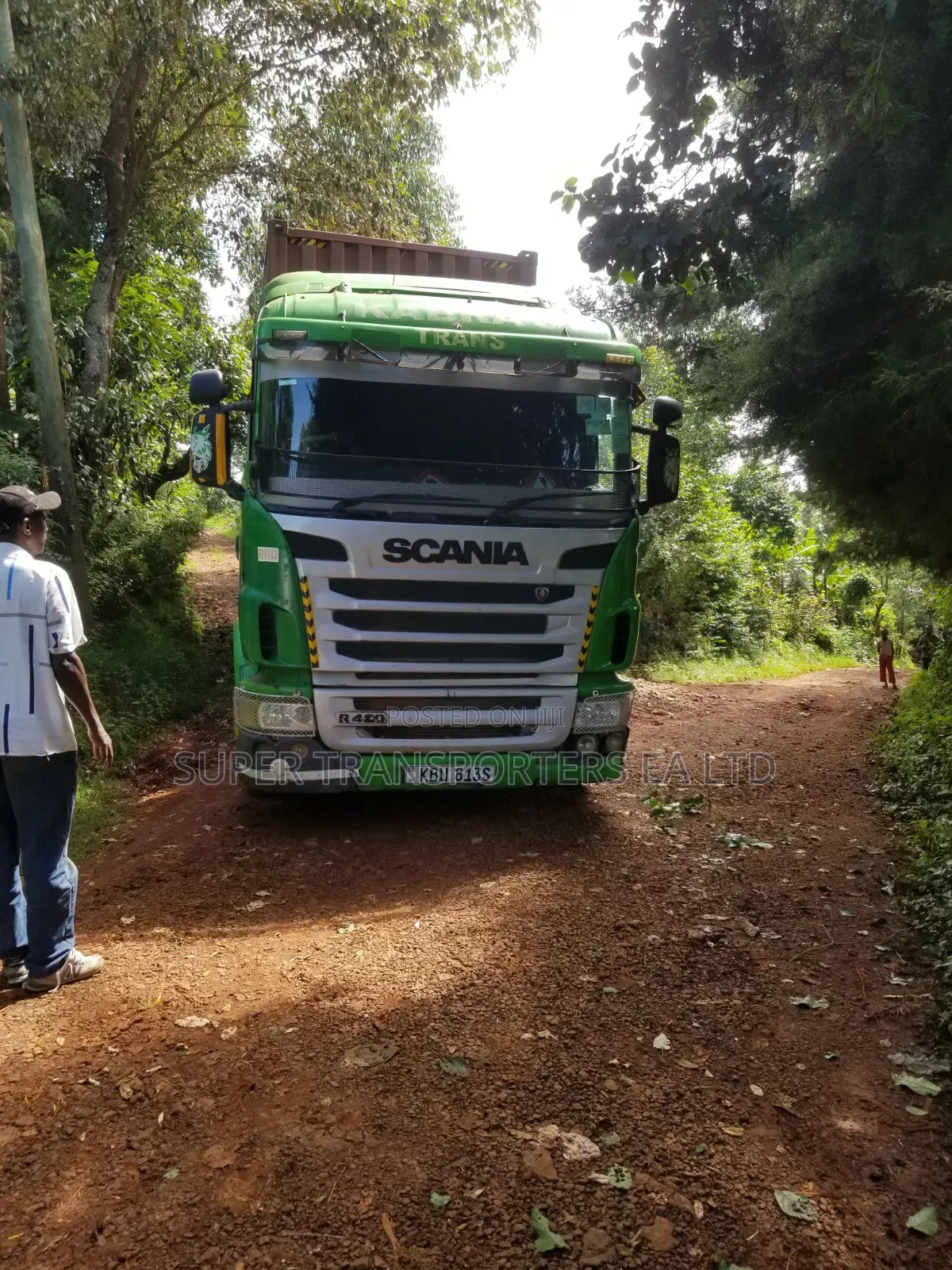 Movers & Transporters. Transit Trailers.Nairobi Kigali.28 T