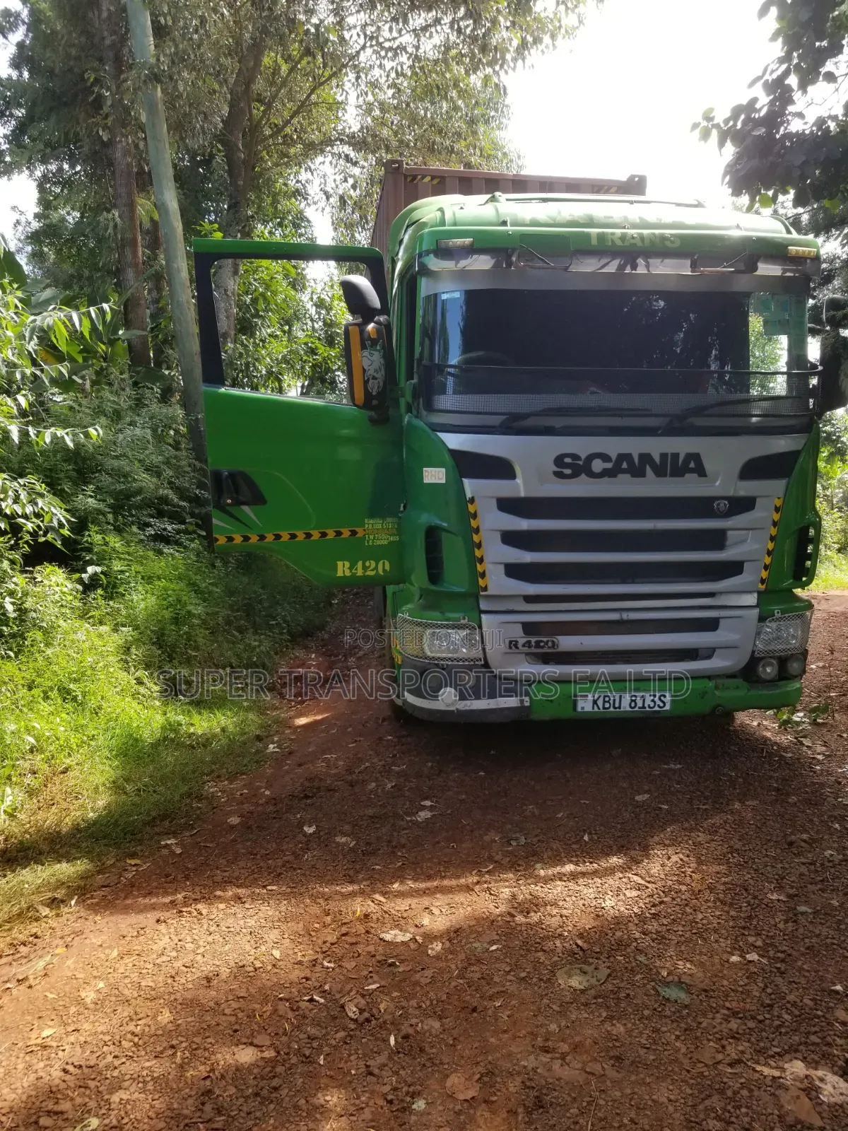Movers & Transporters. Transit Trailers.Nairobi Kigali.28 T