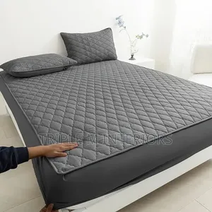 5 by 6 Mattress Protector - Premium Waterproof Mattress Protector