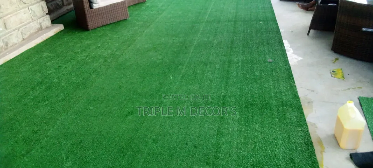 Wall to Wall 10mm Artificial Grass Turf for Balcony & Yard