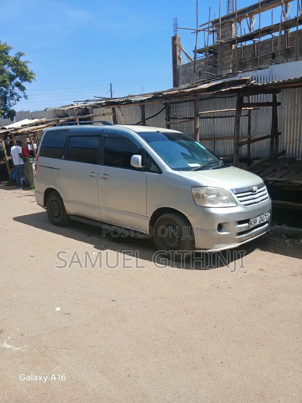 Toyota Noah 2003 Silver