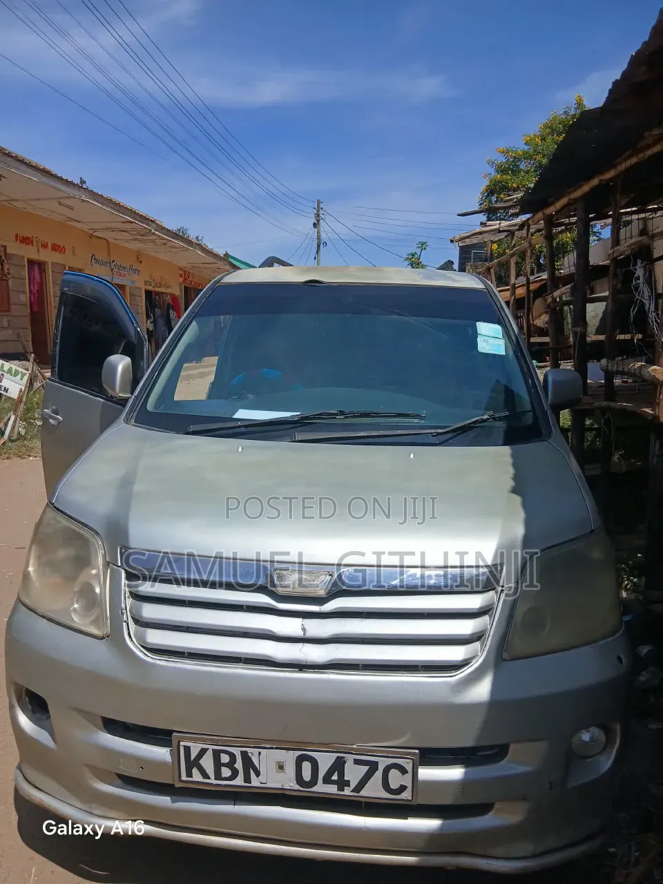 Toyota Noah 2003 Silver