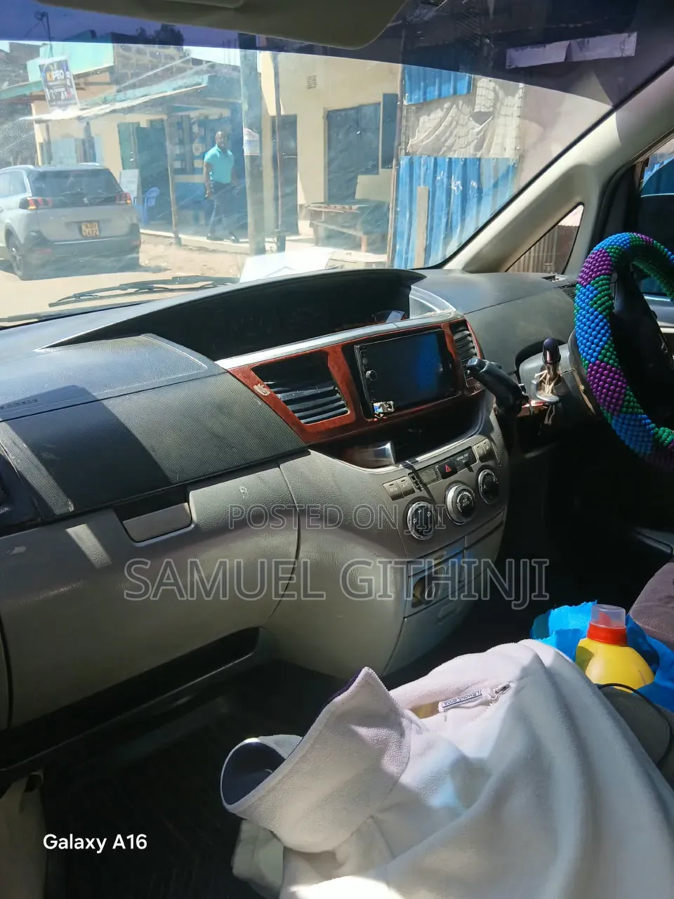 Toyota Noah 2003 Silver