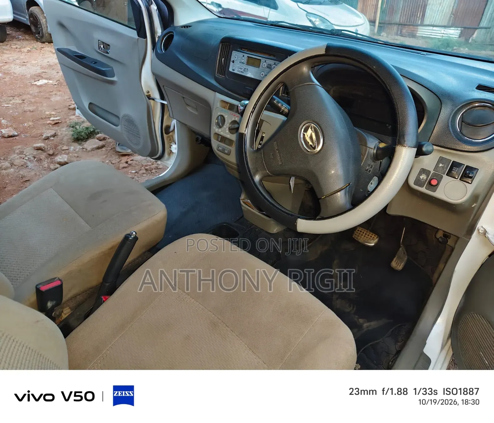 Daihatsu Mira 2012 White