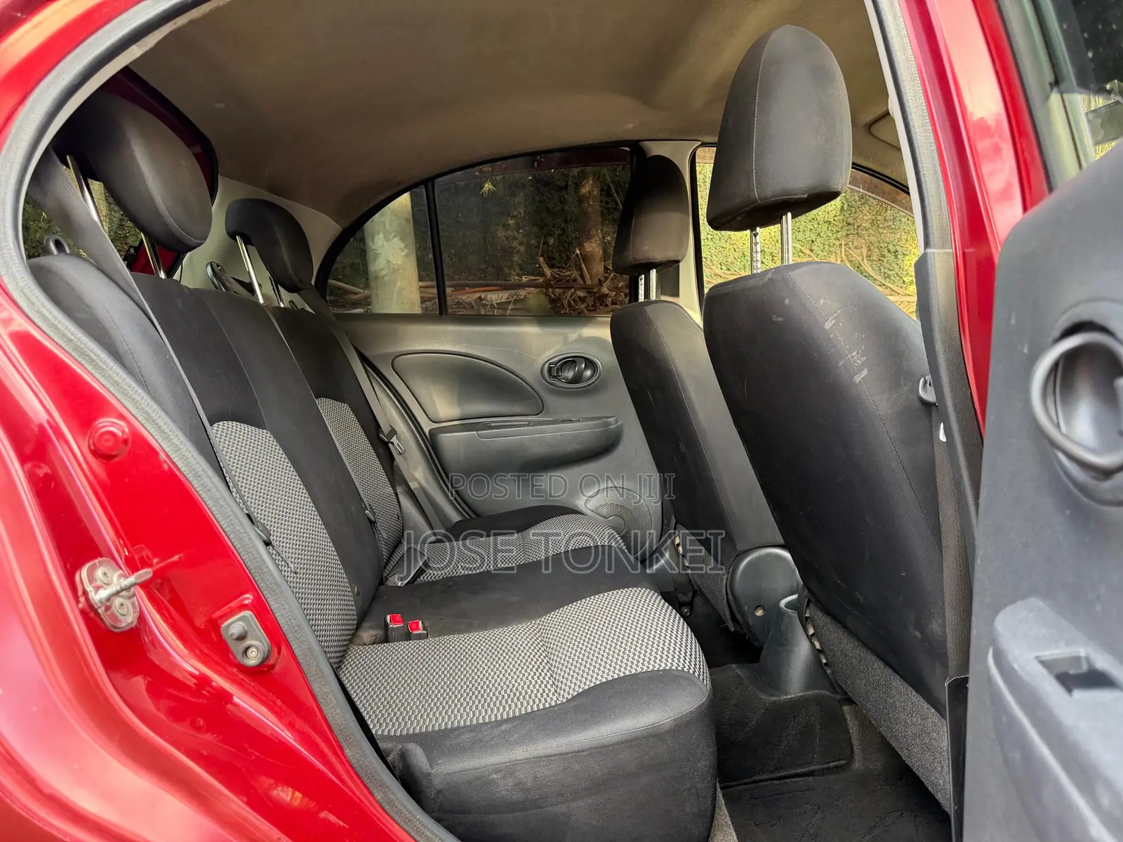 Nissan March 1.2 AWD 2015 Maroon