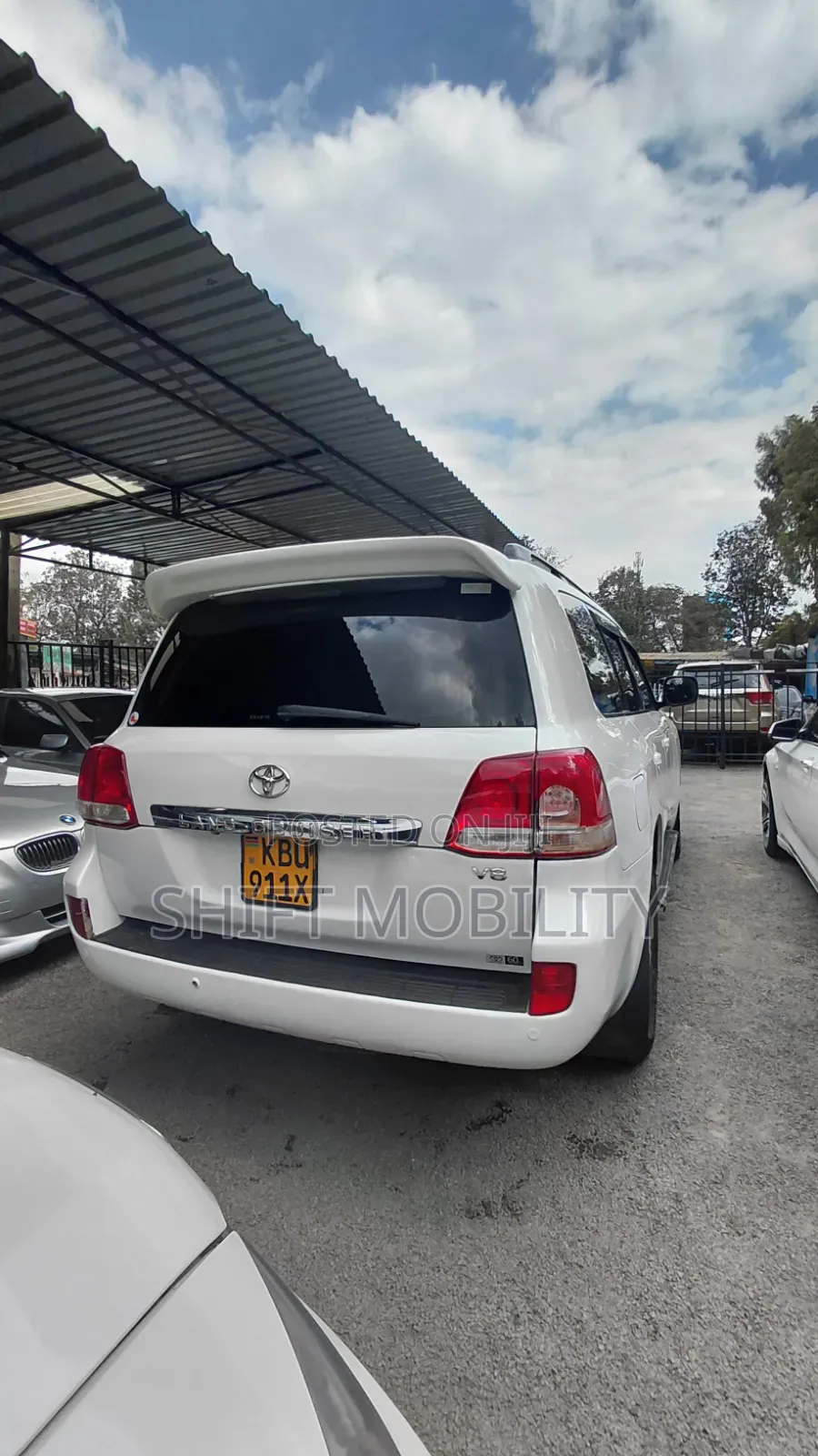 Toyota Land Cruiser 2007 White