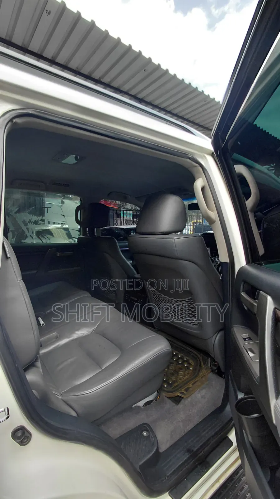 Toyota Land Cruiser 2007 White