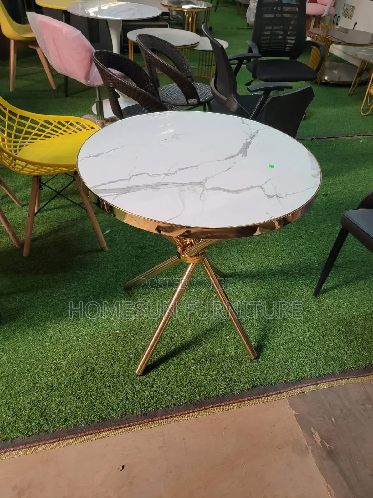 Round Eames Table 2 Seater