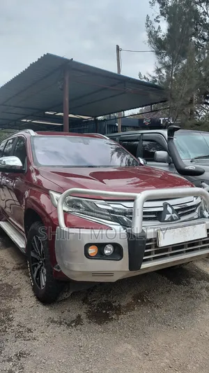 Mitsubishi Pajero 2017 Red