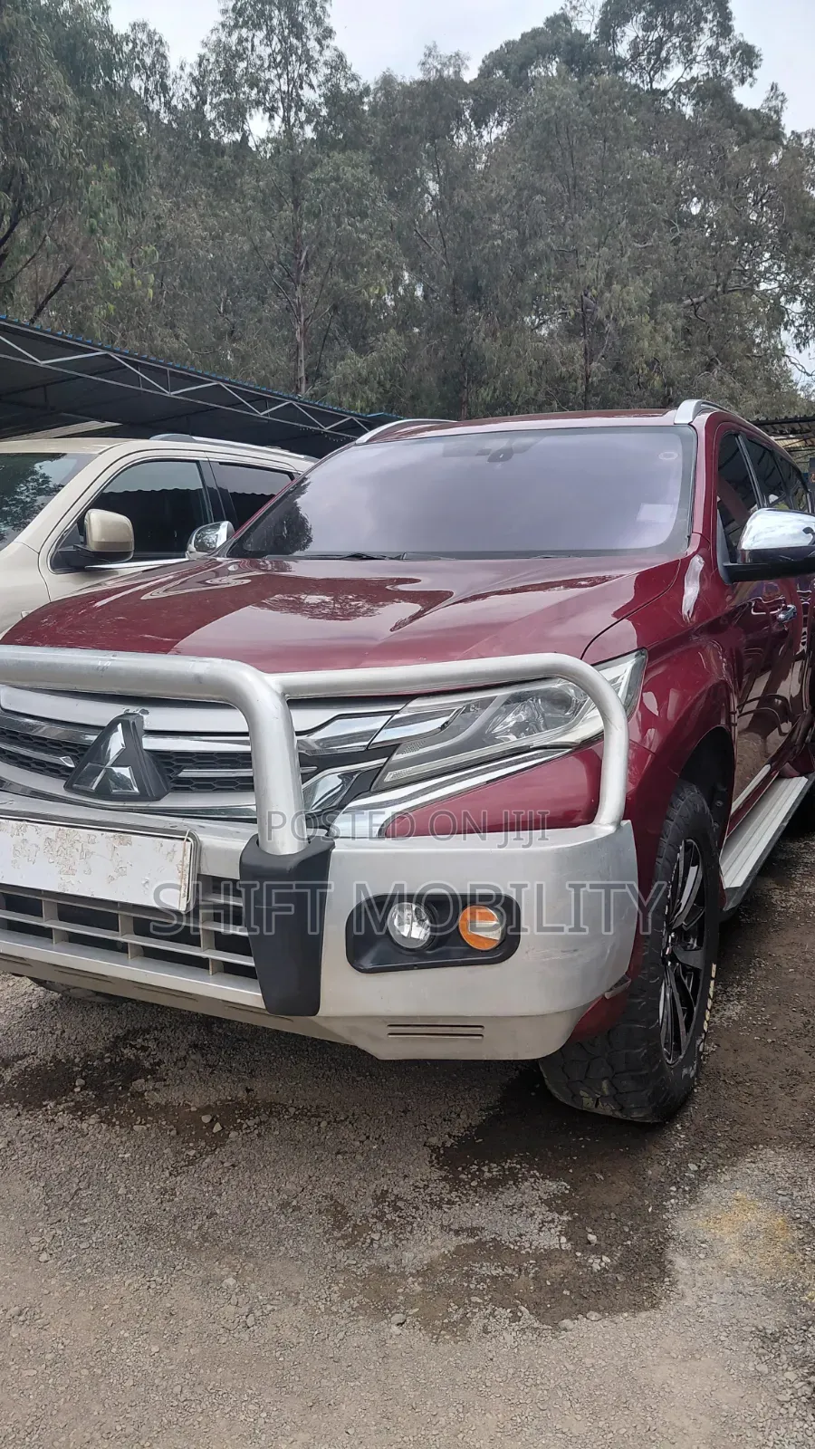 Mitsubishi Pajero 2017 Red