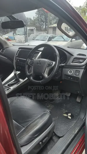 Mitsubishi Pajero 2017 Red