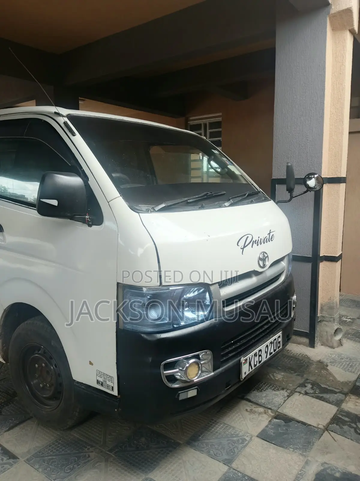 Toyota HiAce 2007 White