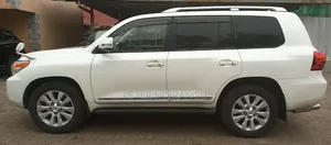 Toyota Land Cruiser Prado 2017 Pearl