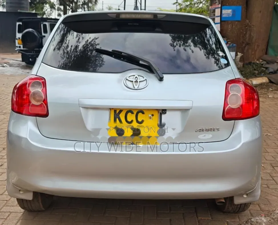 Toyota Auris 2009 Silver