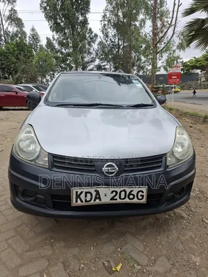 Nissan Advan 2014 Silver