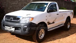 Toyota Hilux 2011 White