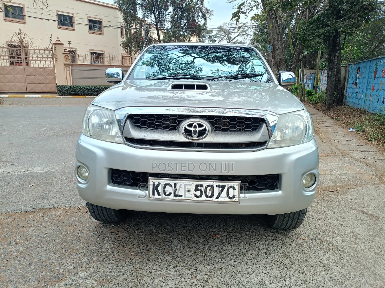 Toyota Hilux 2012 Gray