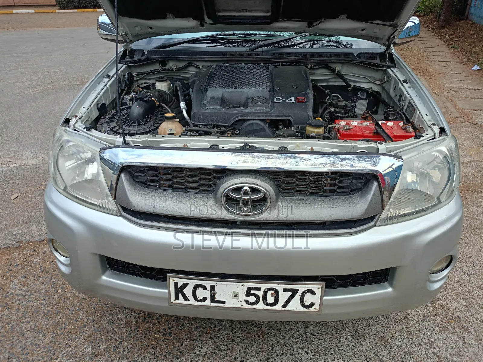 Toyota Hilux 2012 Gray