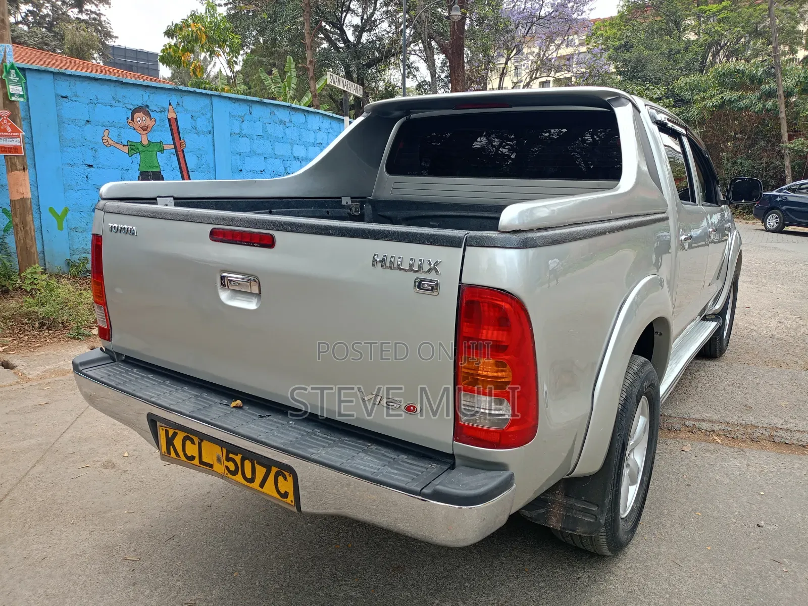 Toyota Hilux 2012 Gray