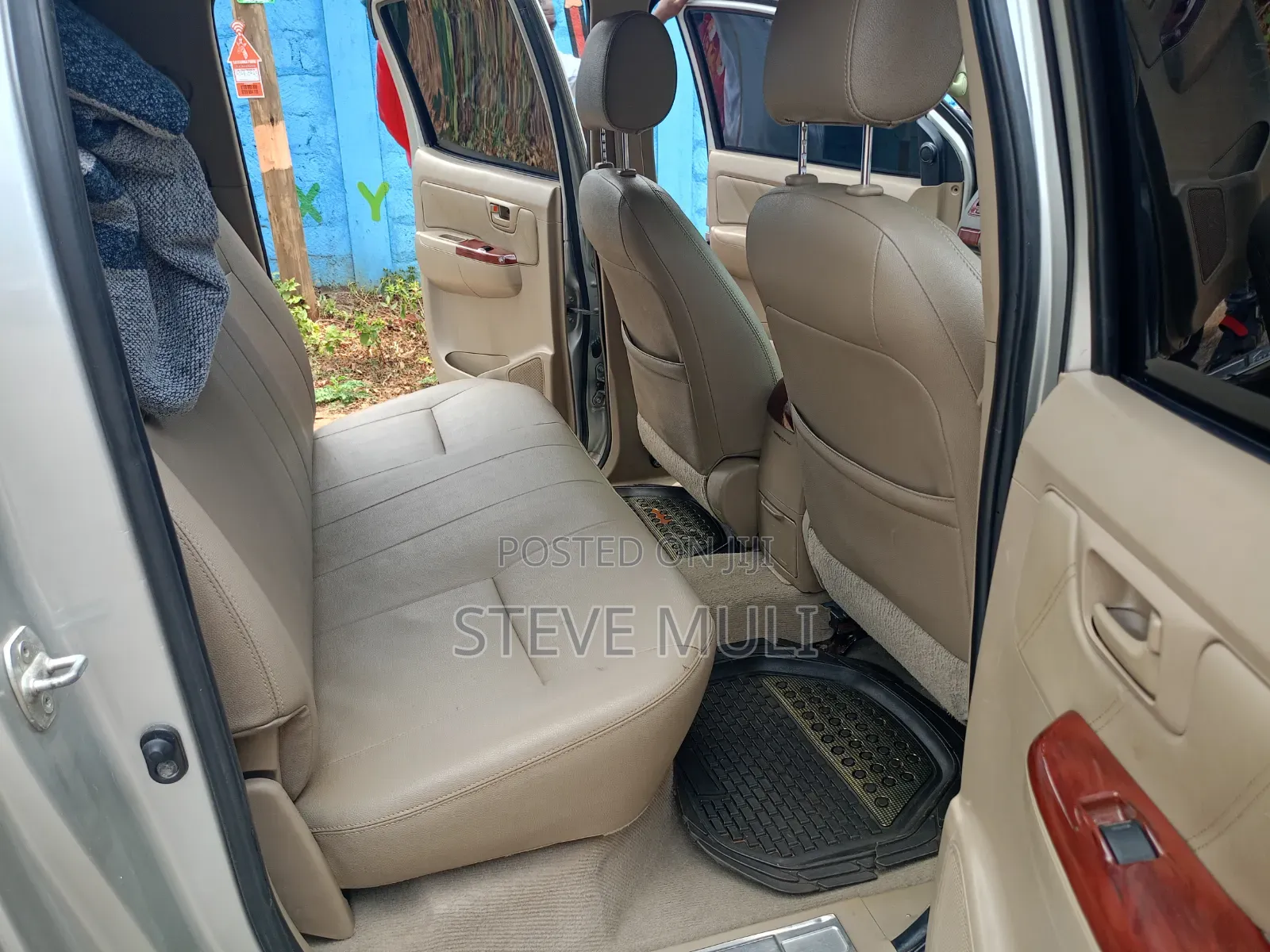 Toyota Hilux 2012 Gray