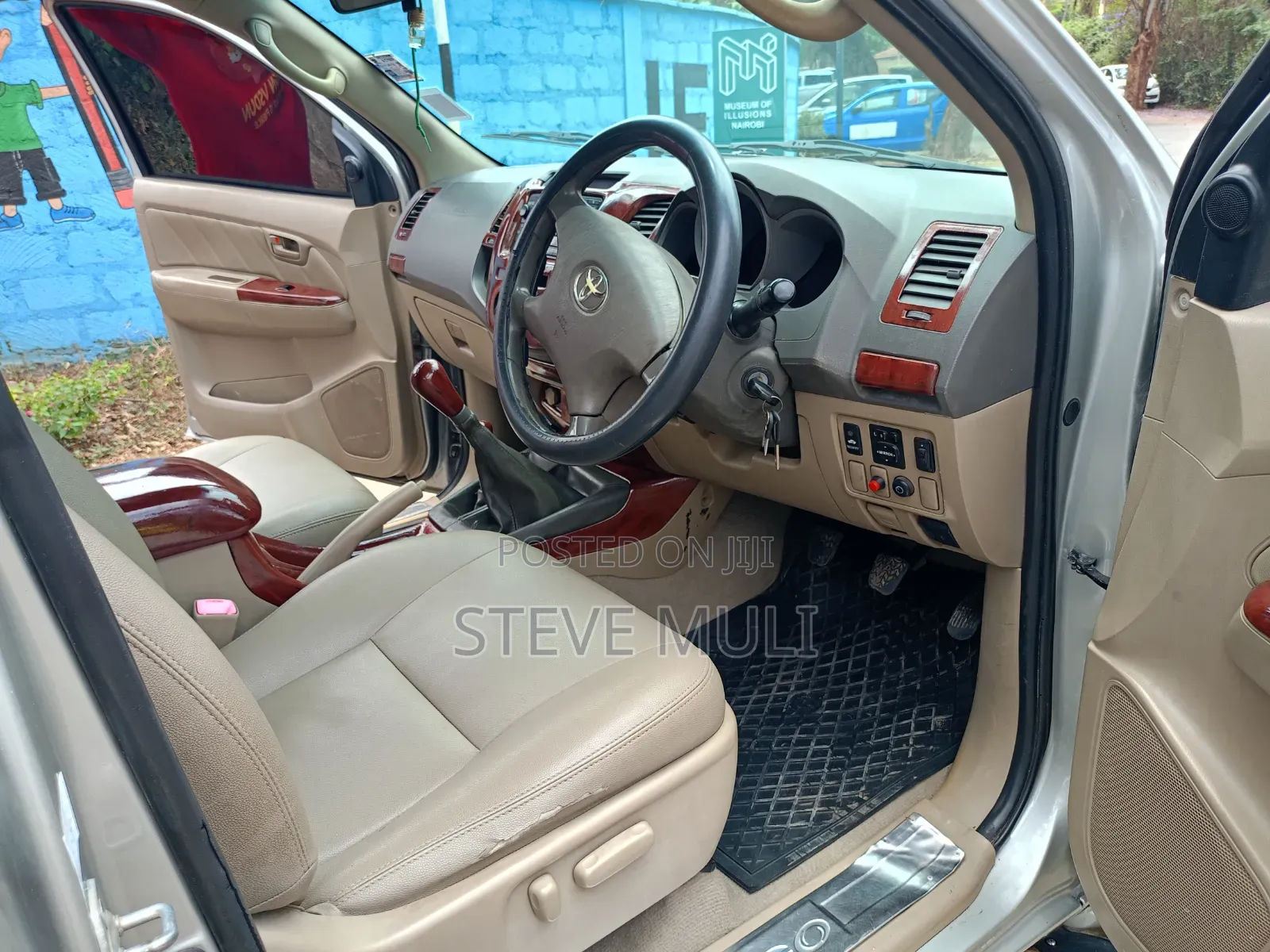 Toyota Hilux 2012 Gray