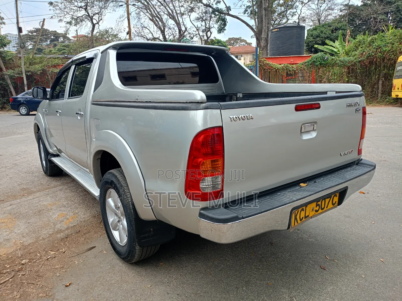 Toyota Hilux 2012 Gray