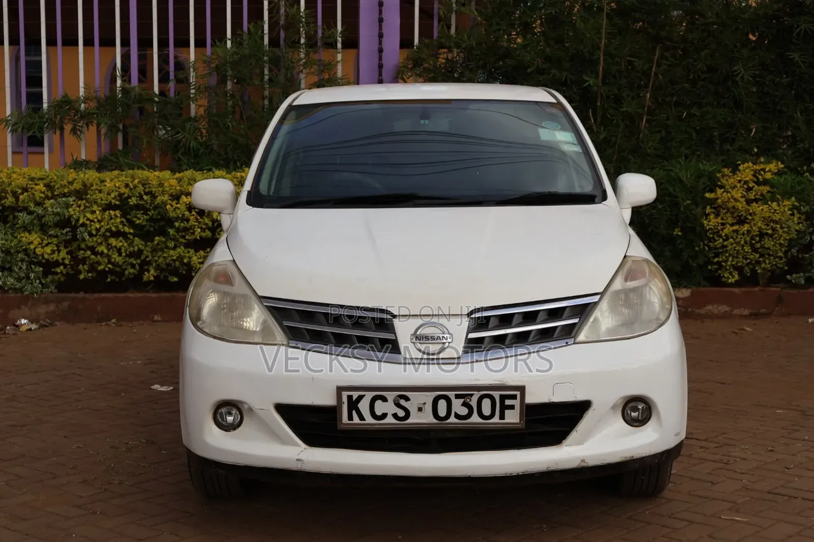 Nissan Tiida 2011 White