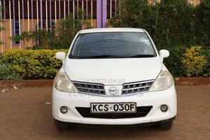 Nissan Tiida 2011 White