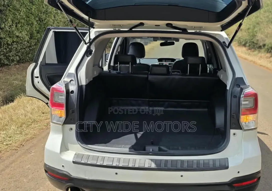 Subaru Forester 2.0XT Premium AWD 2016 White
